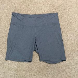 Old Navy Active Powersoft Go-Dry Gray High-Rise Bike Short